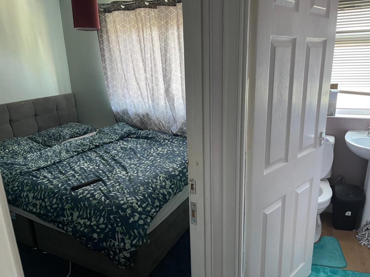 1 Bedroom In 3Bed House Бристоль Экстерьер фото